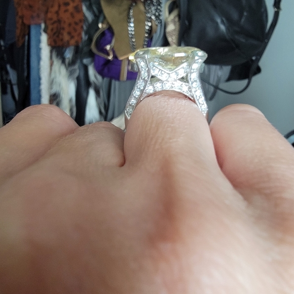 Citrine silver statement ring. - Picture 3 of 5